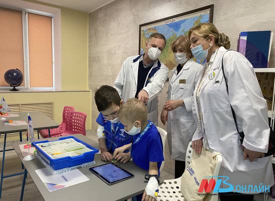 В волгоградском онкоцентре открылась госпитальная школа для юных пациентов